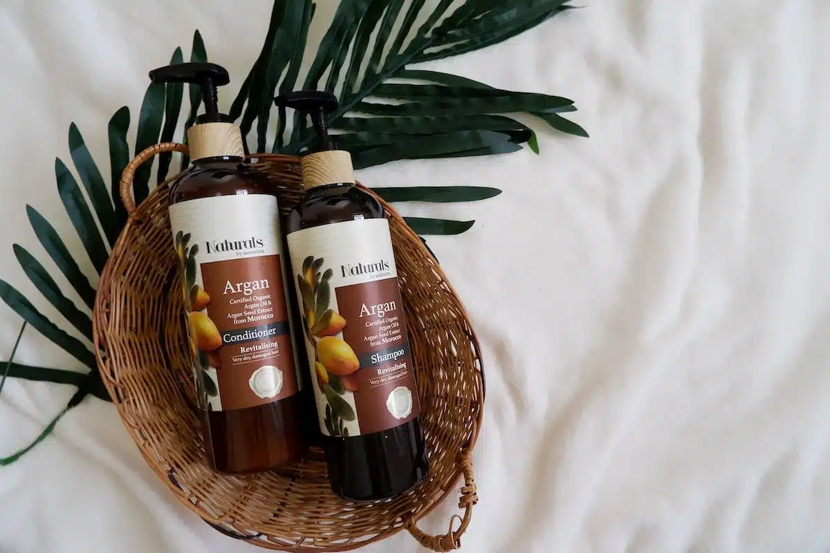 Découvrez les multiples vertus de l’huile d’argan pour sublimer votre peau et vos cheveux