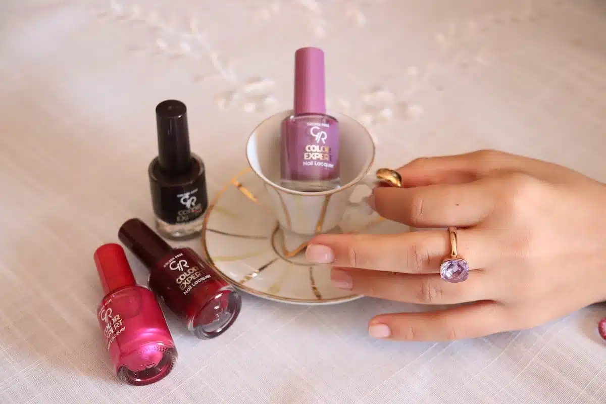 Les derniers courants du vernis à ongles : les tendances à ne pas manquer