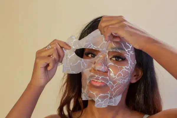 Conseils et astuces pour prévenir les problèmes de peau causés par le port du masque