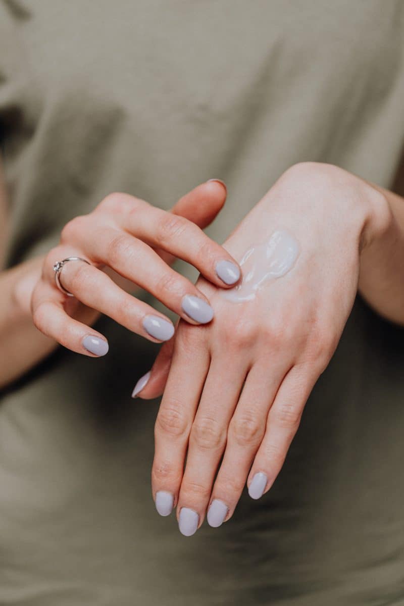 Comment appliquer du gel sur des ongles courts ?